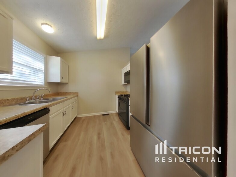 Building Photo - 2744 Country Creek Way NW