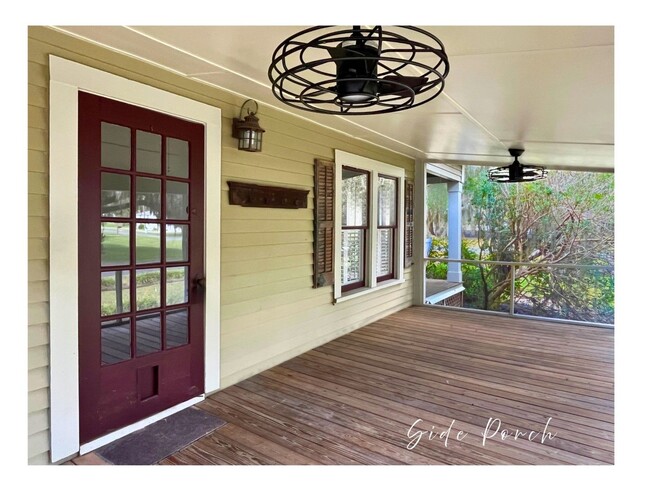 Building Photo - 208 Bartlett St