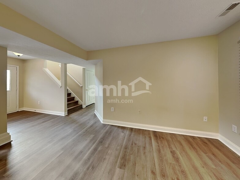 Building Photo - 18097 Kinder Oak Dr