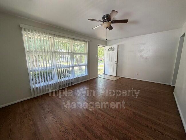 Building Photo - 6917 Berkridge Ct