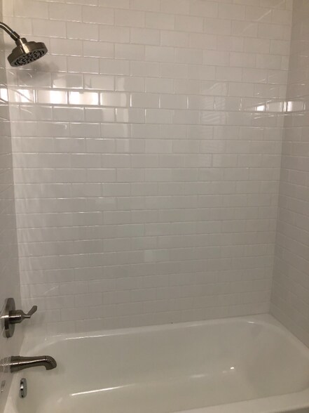 Building Photo - 1006 Bales St