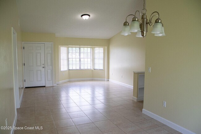Building Photo - 1095 Lynbrook St NW