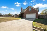Building Photo - Spacious 4BR Home w/ Game Room | No HOA | Prime Selma Location - Realtor Commission: $500
