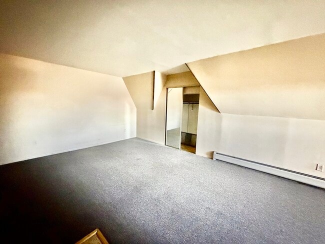 Building Photo - 1105 Morton Ave