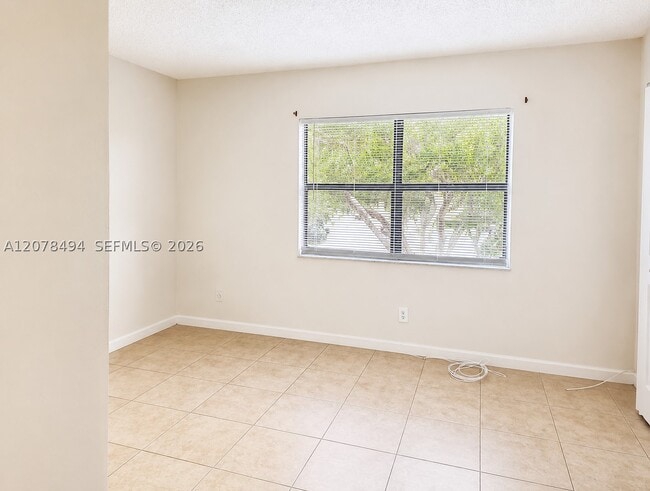 Building Photo - 3396 Foxcroft Rd
