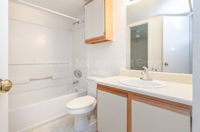 Building Photo - 642 Dory Ln