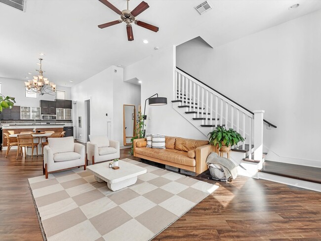 Building Photo - 3421 Gillespie St