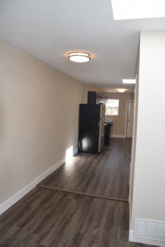 Building Photo - DOWNING3012