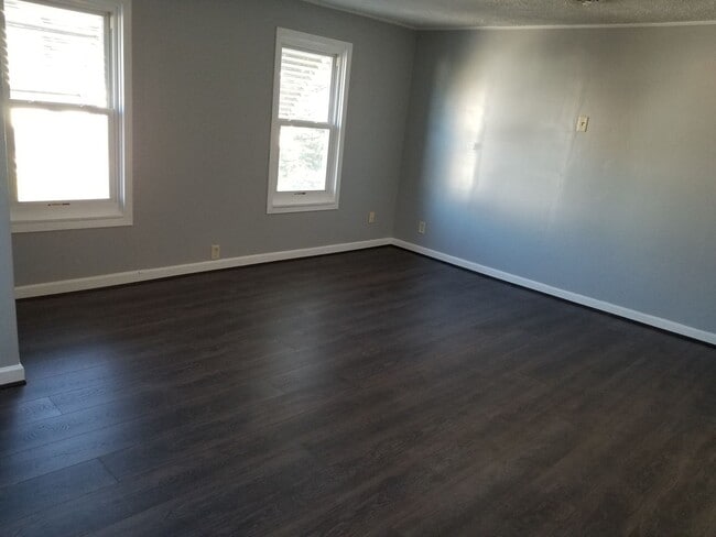 Building Photo - 224 W North St