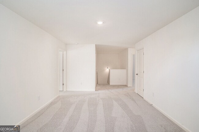 Building Photo - 7650 Saffron Ave