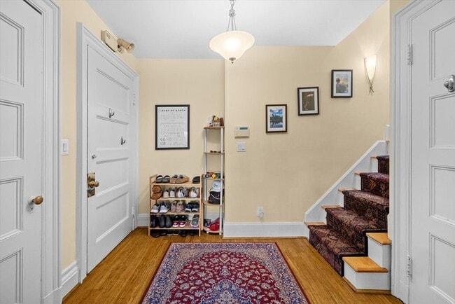 Building Photo - 1757 Beacon St
