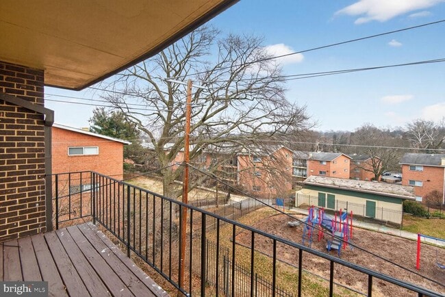 Building Photo - 3934 Stone Gate Dr