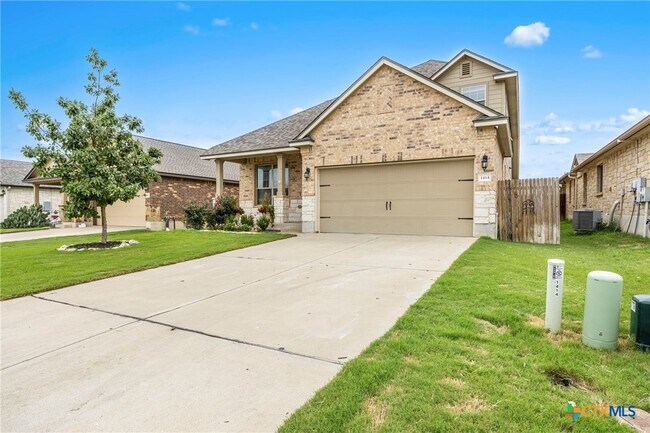 Building Photo - 1414 Fawn Lily Dr