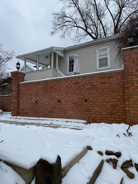 Building Photo - 290 Dorwil Dr