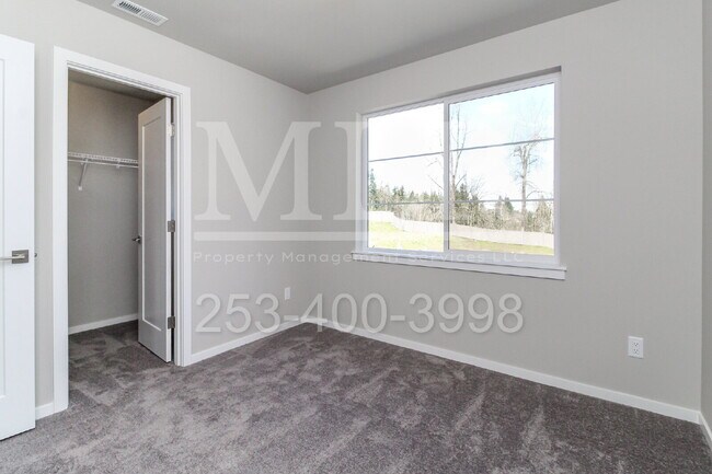 Building Photo - 10325 SE 270th St