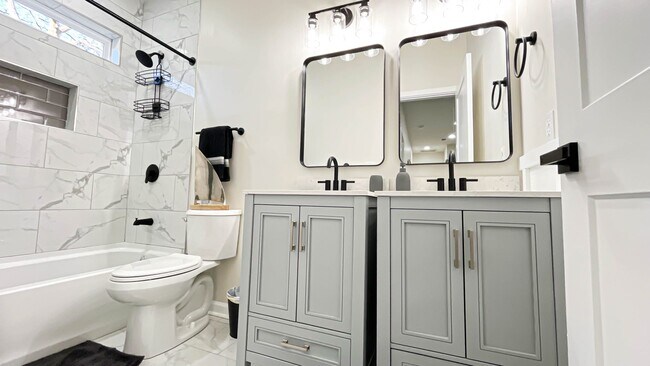 Building Photo - 2813 Mead Rd