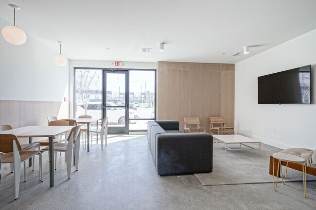 Building Photo - 2654 Coral St