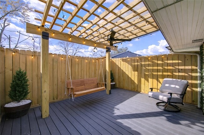 Building Photo - 3201 Westridge St