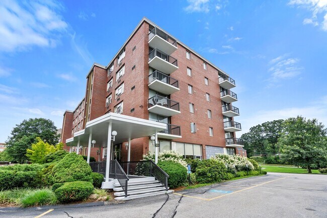 Building Photo - 20 Hammond Pond Pkwy