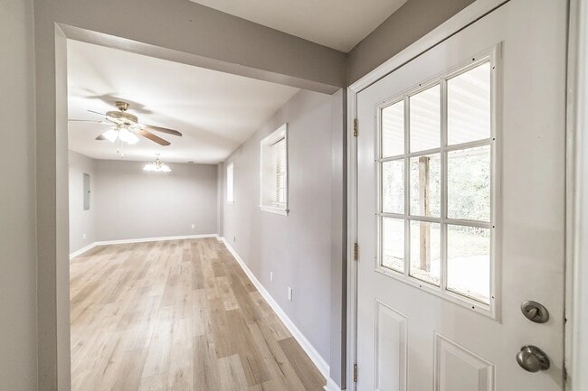 Building Photo - 3218 Uvalde Ln NW