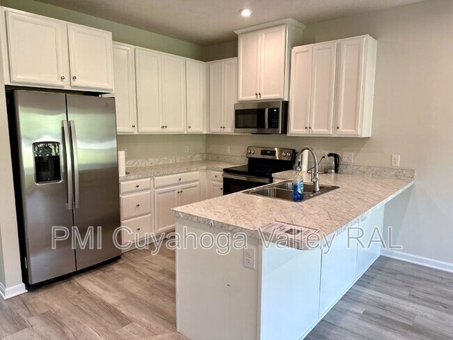Building Photo - 1161 Meadow Run