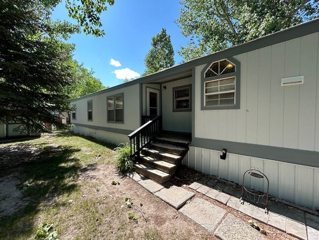 Building Photo - 3 Bed 2 Bath Mobile Home with Fenced Yard and Storage Shed