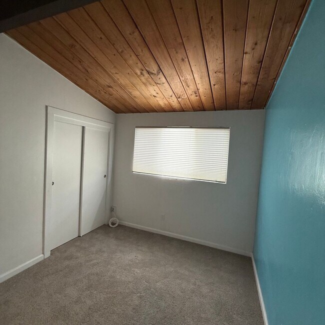 Building Photo - Nice 3 bedroom 1 Bath Home in beautiful Santee