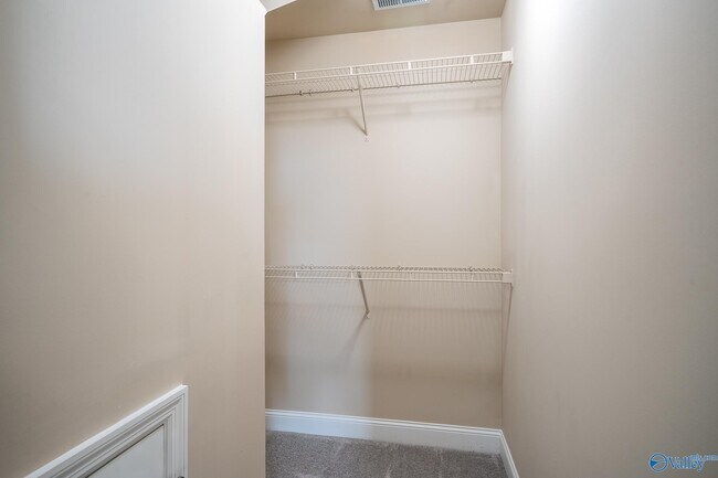 Building Photo - 110 Wolf Creek Trail SW