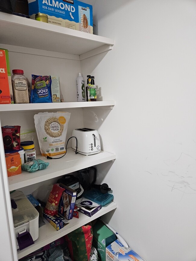 Building Photo - 90 Shrewsbury Ave