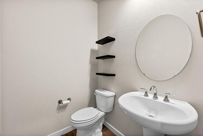 Building Photo - Modern 4-Bedroom Yelm Home with Covered Patio, Outdoor Fireplace & Office/Flex Space!