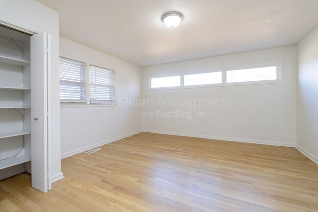 Building Photo - 6002 E 8th St N