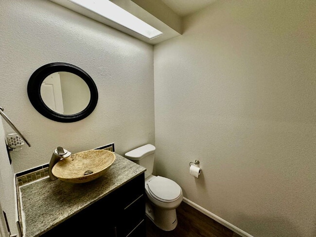 Building Photo - "Charming 3-Bed Highlands Ranch Home with ...