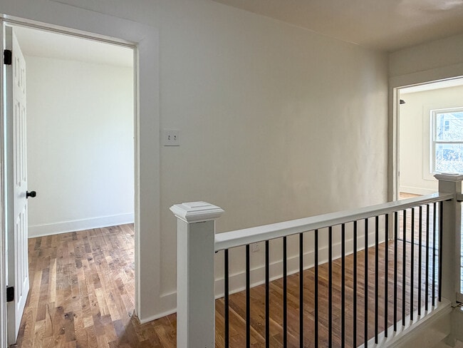 Building Photo - 336 W 29th St