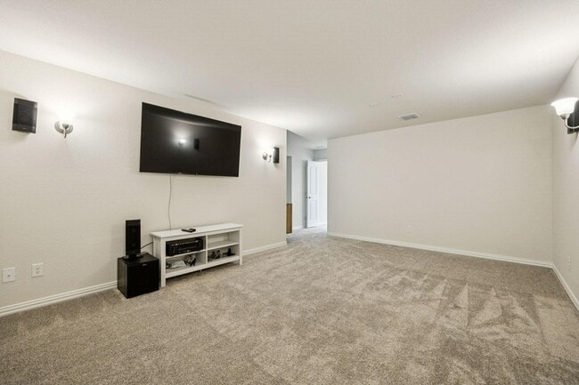 Building Photo - 2412 Rooster Ln