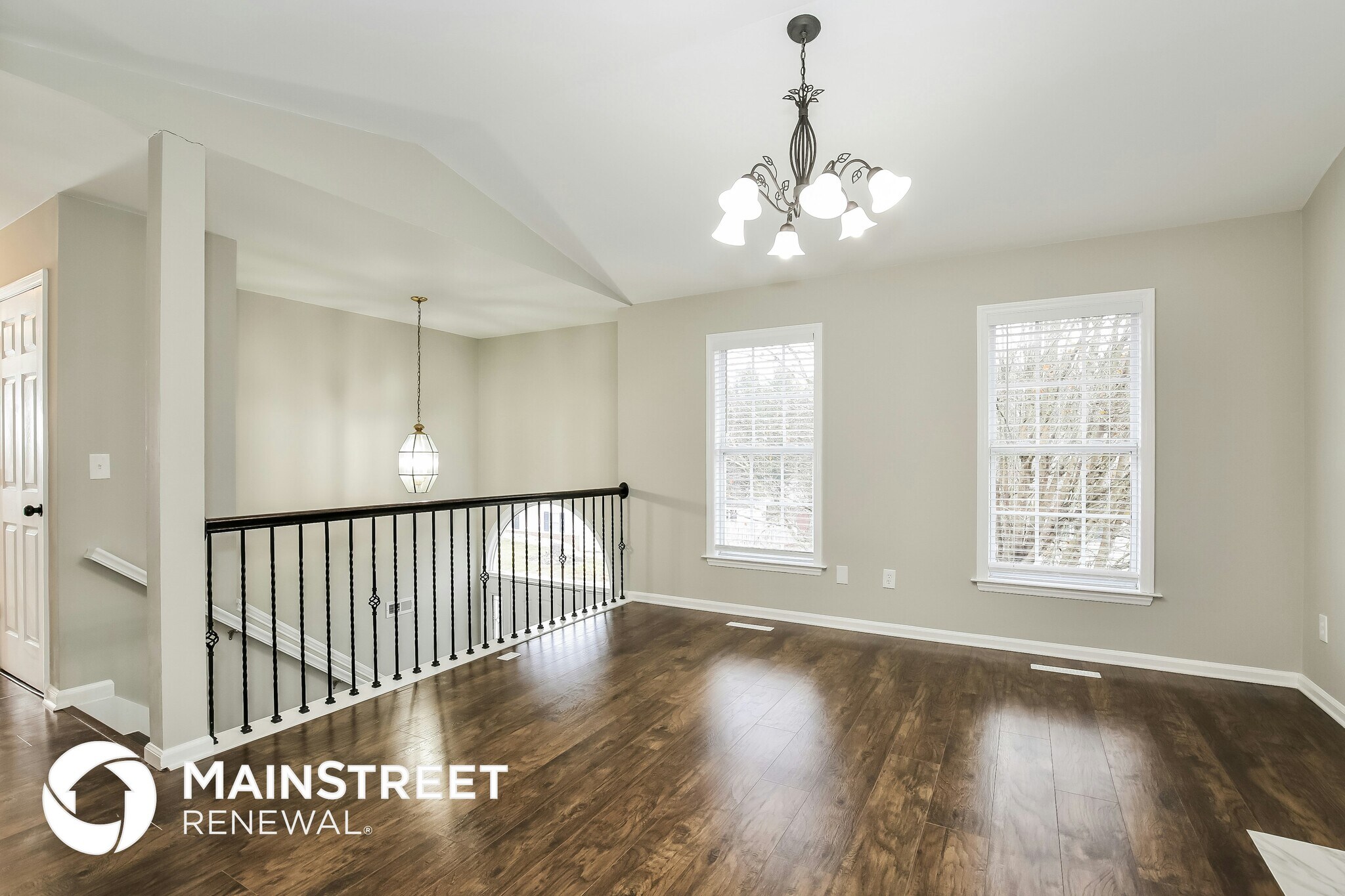 Building Photo - 440 Corbin St