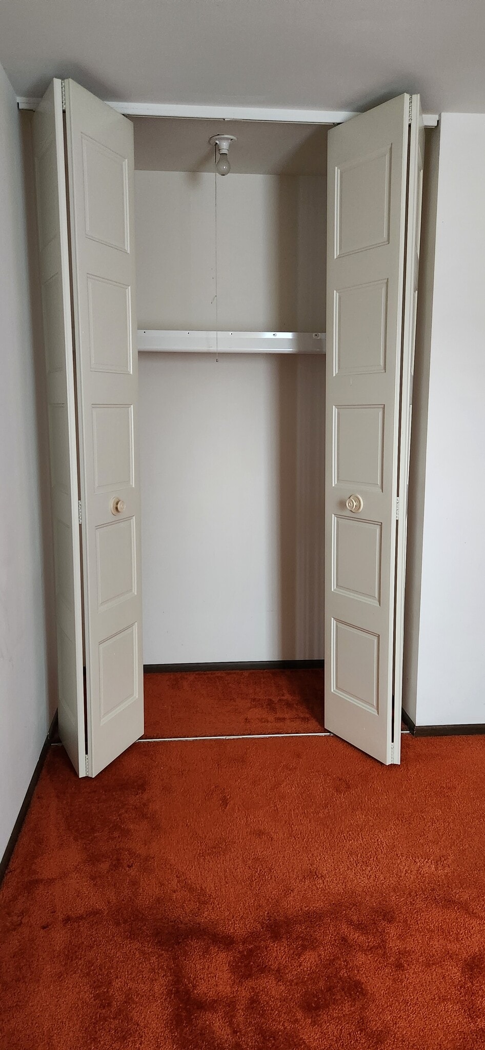 Building Photo - 322 Russet Way