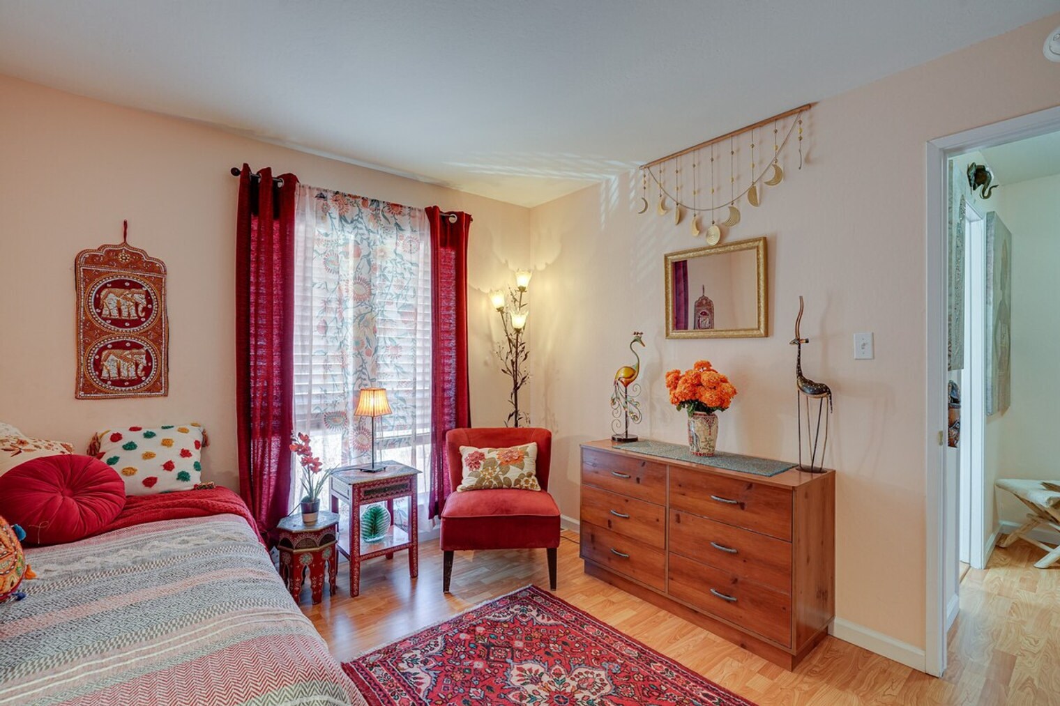 Building Photo - 5474 Roundtree Pl