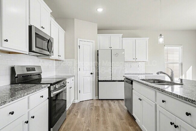 Building Photo - 4037 Stoneygreen Ln