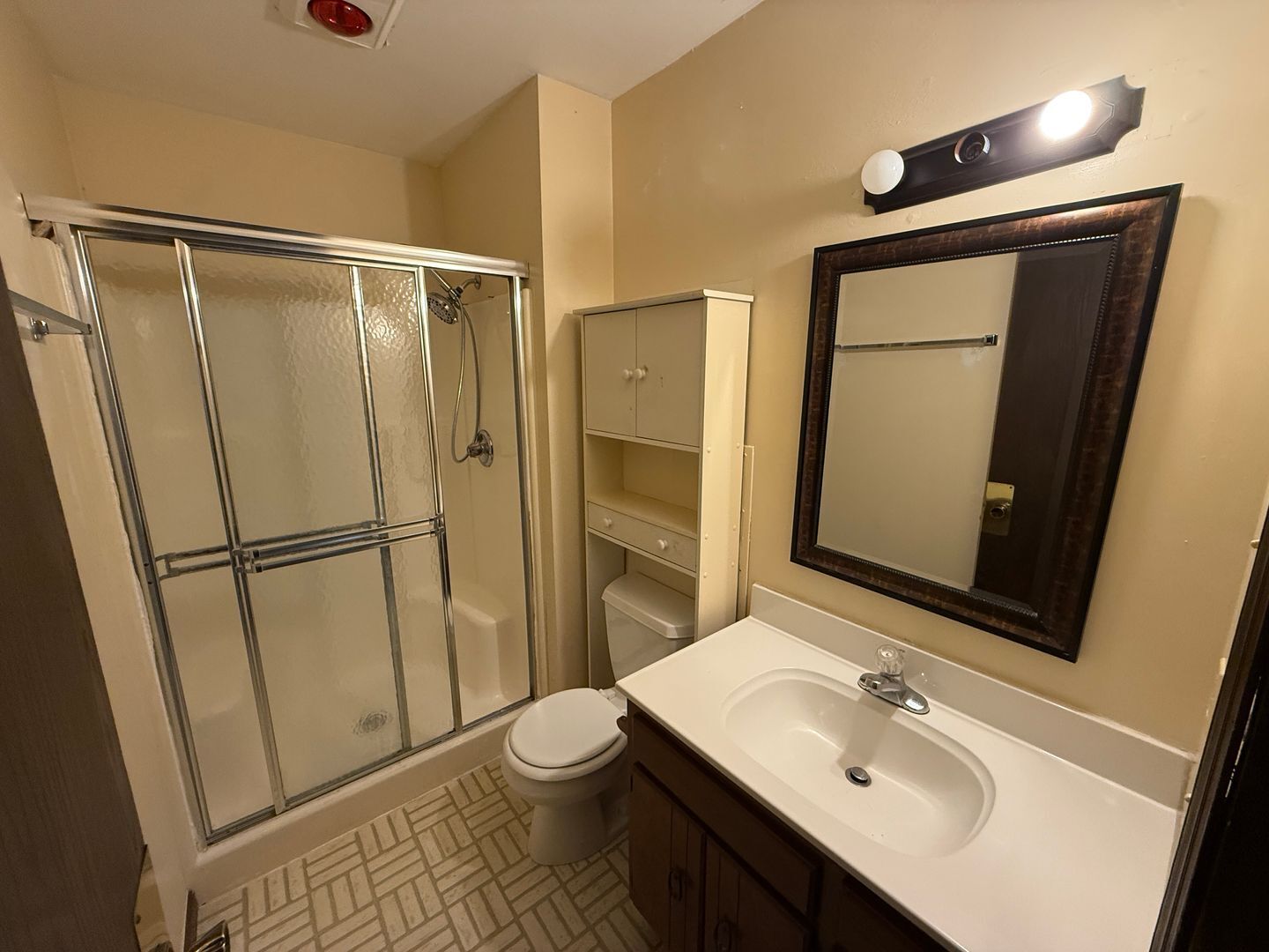 Building Photo - 5722 Bluebird Ct