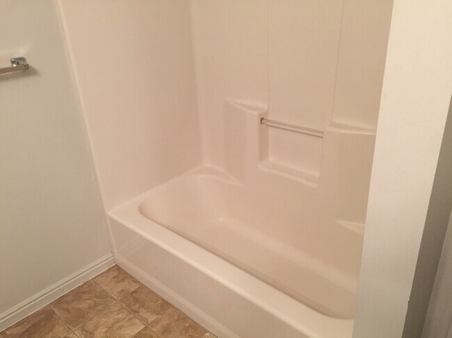 Building Photo - 156 W 1190 N