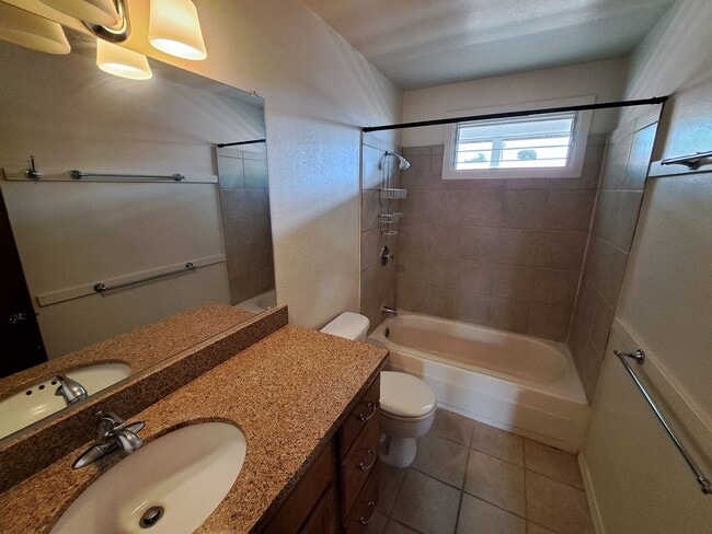 Building Photo - Kapiolani Villas