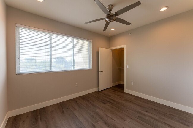 Building Photo - Discover the Ultimate in South Austin Living at Skybridge Lofts - Modern 2 Bedroom, 2.5 Bathroom ...