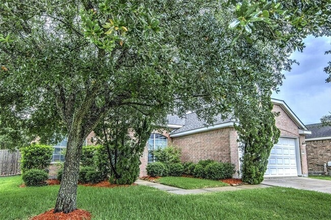 Building Photo - 518 Cedar Branch Dr