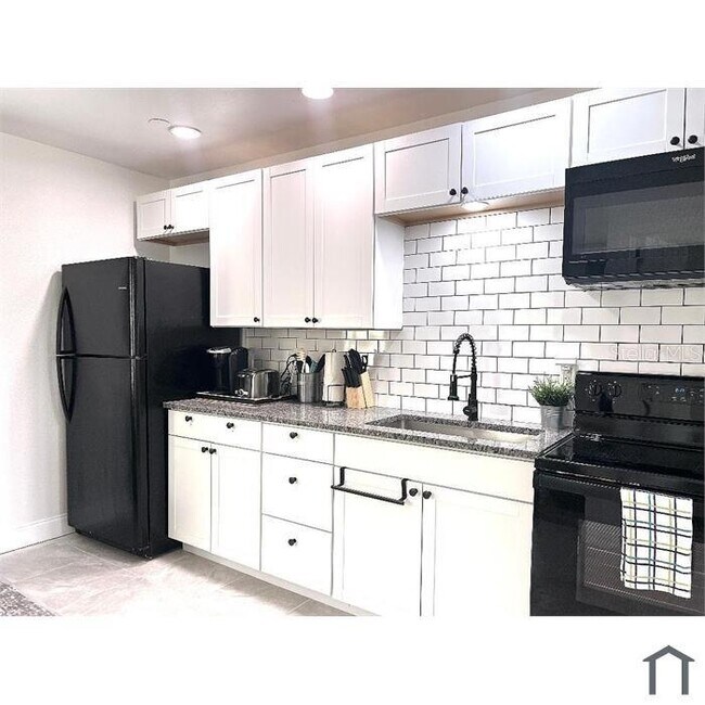 Building Photo - 11740 N 17th St