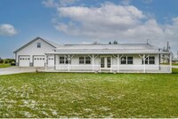 Building Photo - Single family home with BARN/SHOP - Flora, Indiana