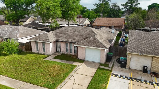 Building Photo - 15022 Chipman Ln.