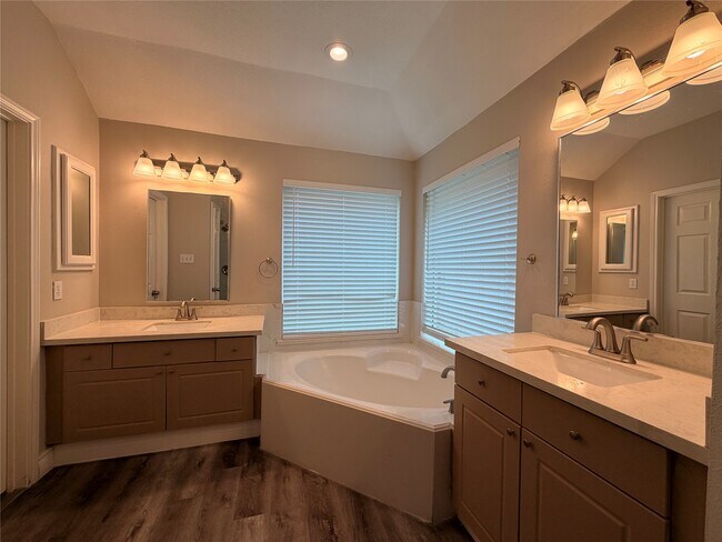 Building Photo - 5011 Wood Duck Ct