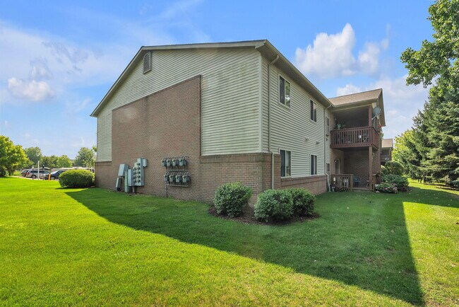 Building Photo - 2592 Eagles Cir