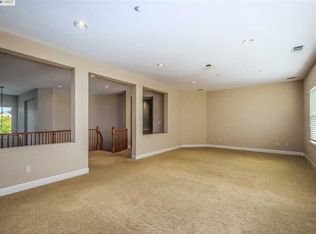 Building Photo - Livermore HUGE family home 5bd/5a with Pool and firepit!