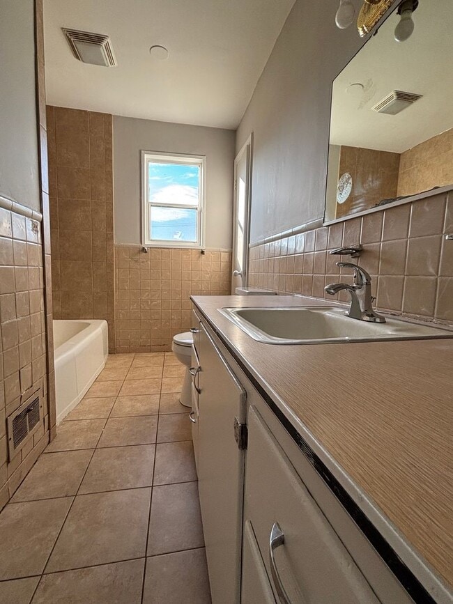 Building Photo - Charming 3-Bedroom Home in Arcadia – Winst...